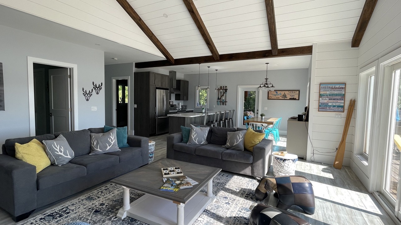 Photo of Livingroom in Muskoka Lakes