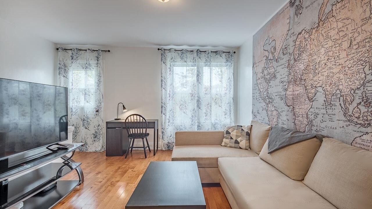 Photo of Livingroom in Ahuntsic