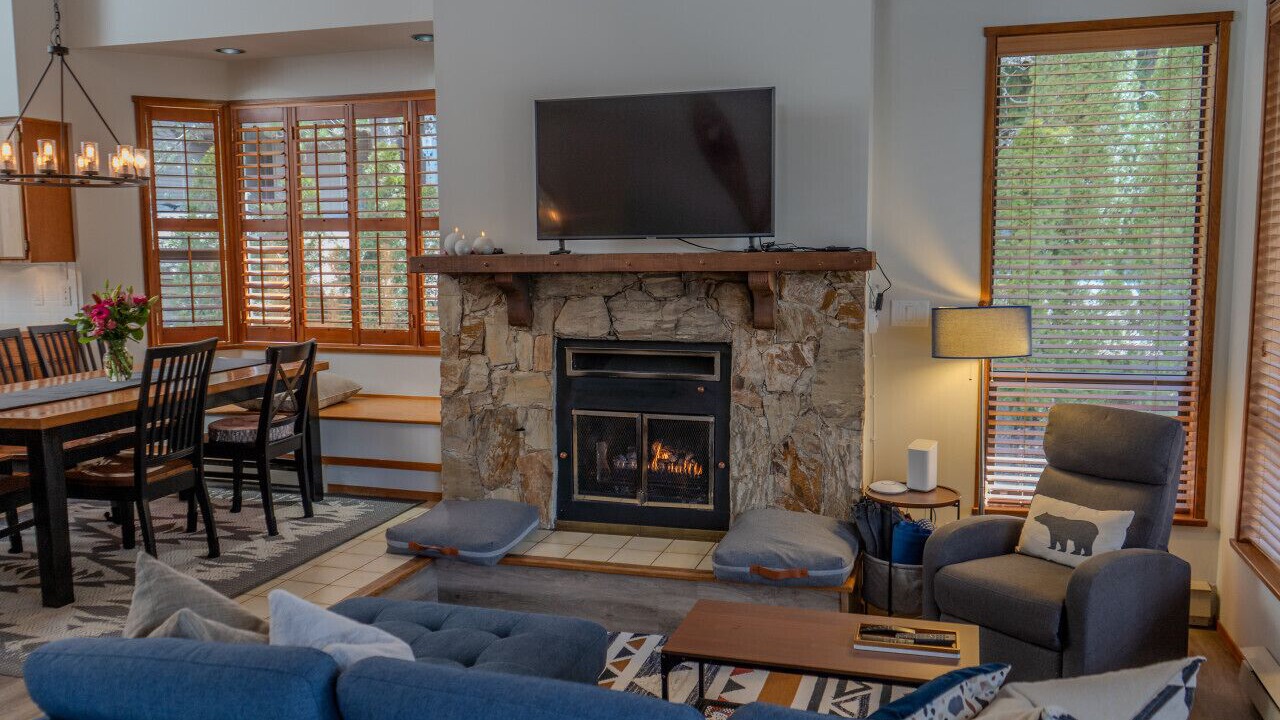 Photo of Livingroom in Whistler Creekside