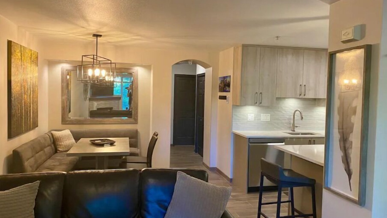 Photo of Livingroom in Whistler Village