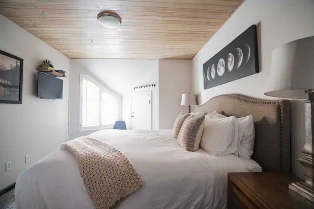 Photo of Bedroom in Whistler Village