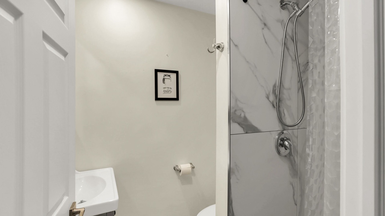 Photo of Bathroom in Niagara Falls