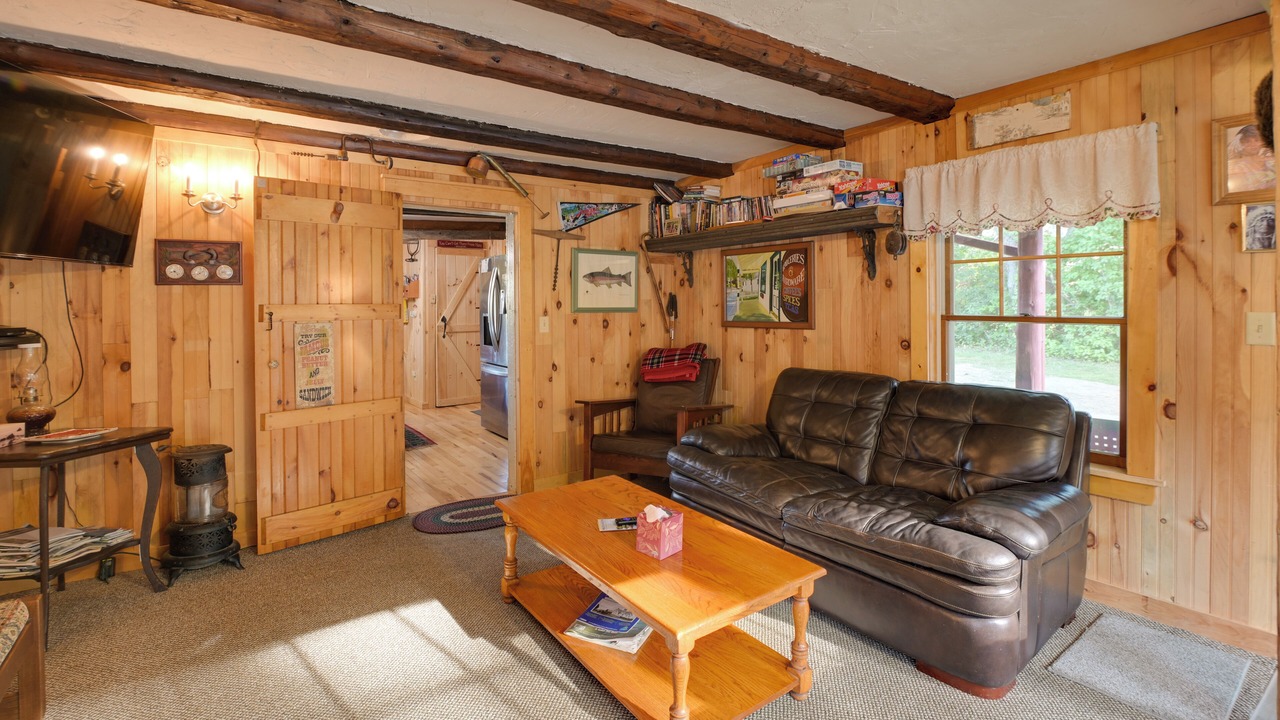 Photo of Livingroom in Oakfield