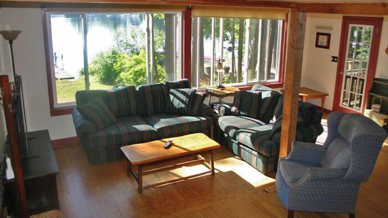 Photo of Livingroom in Raymond