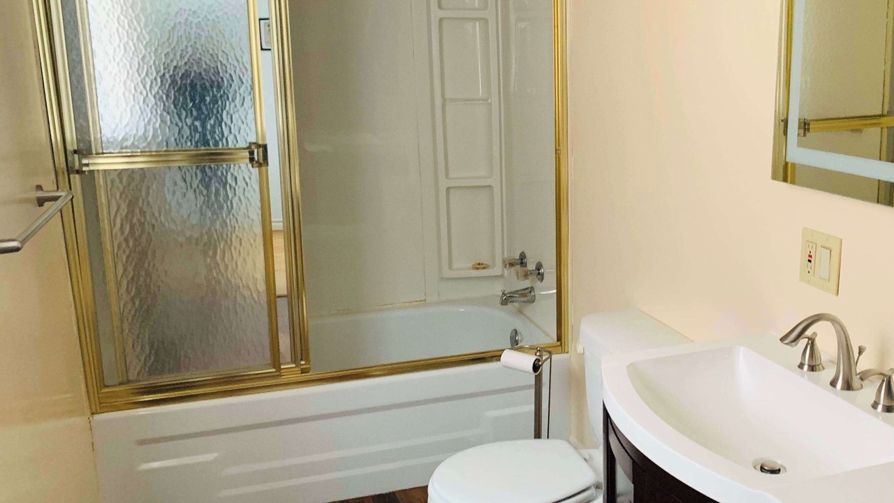 Photo of Bathroom in Fogo