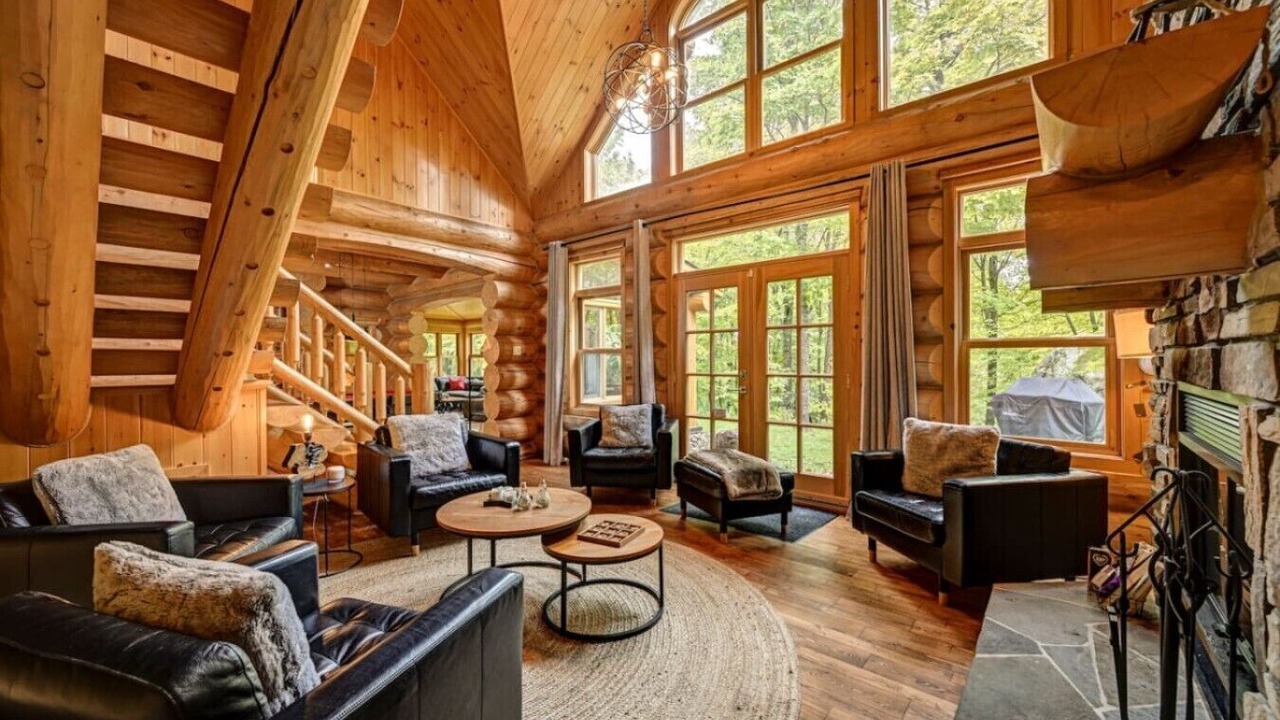 Photo of Livingroom in Fiddler Lake Resort