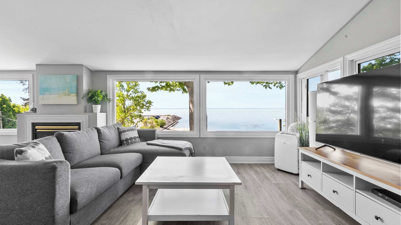 Photo of Livingroom in Ontario