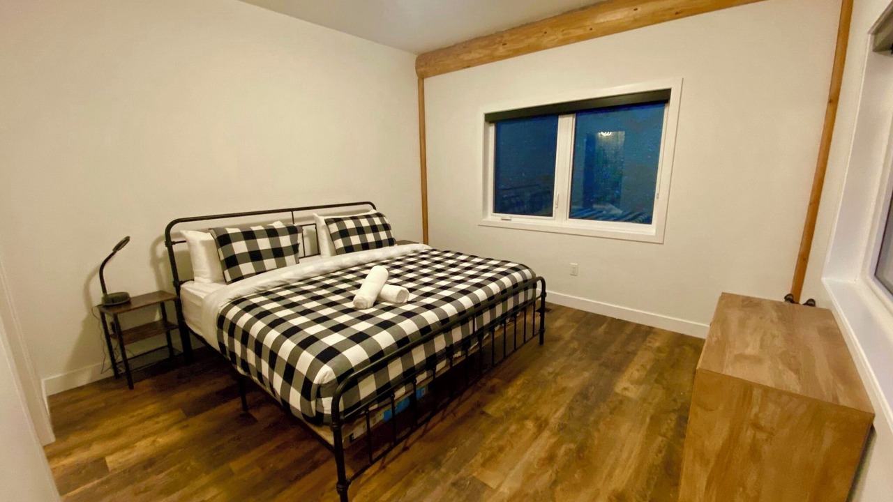 Photo of Bedroom in Hemlock Valley