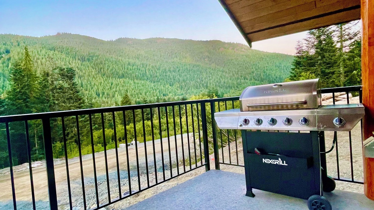 Photo of Patio Balcony in Hemlock Valley