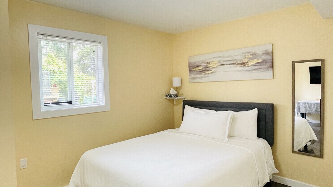 Photo of Bedroom in Saanich West