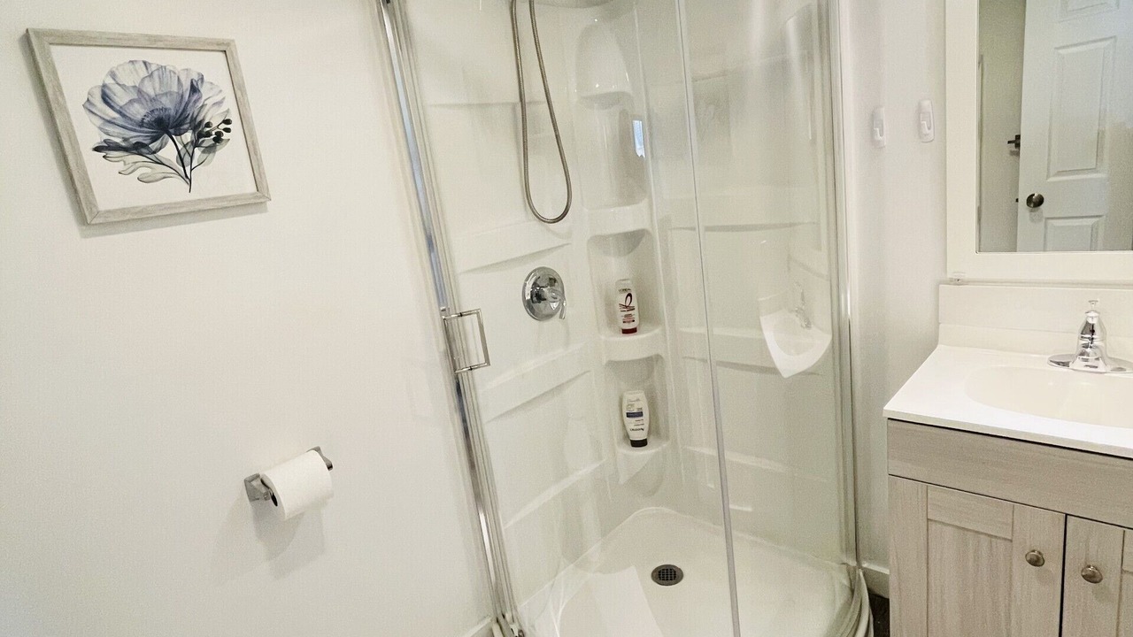 Photo of Bathroom in Saanich West