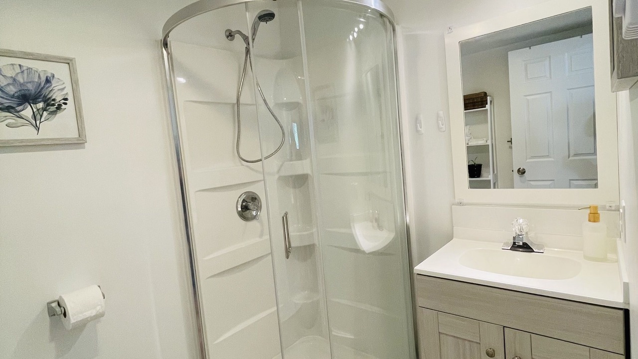 Photo of Bathroom in Saanich West