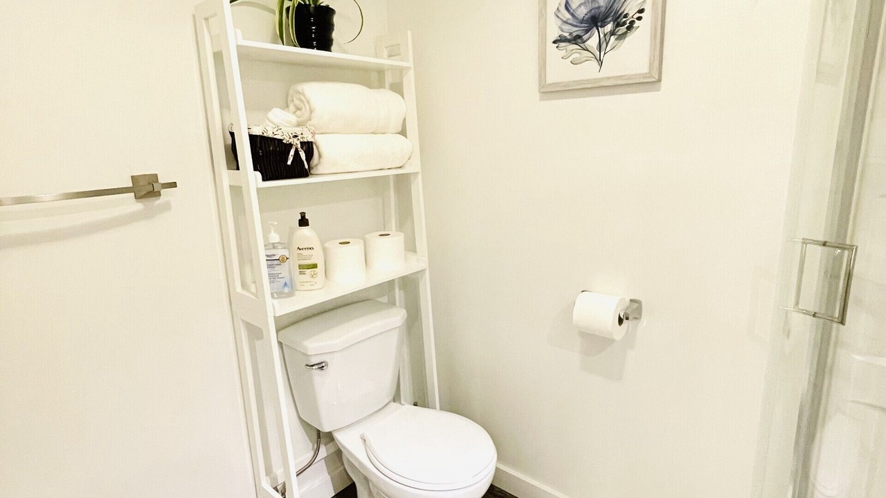Photo of Bathroom in Saanich West