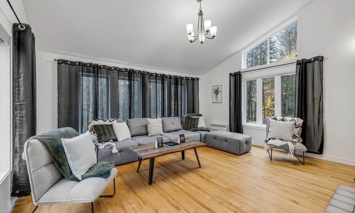 Photo of Livingroom in Stoneham