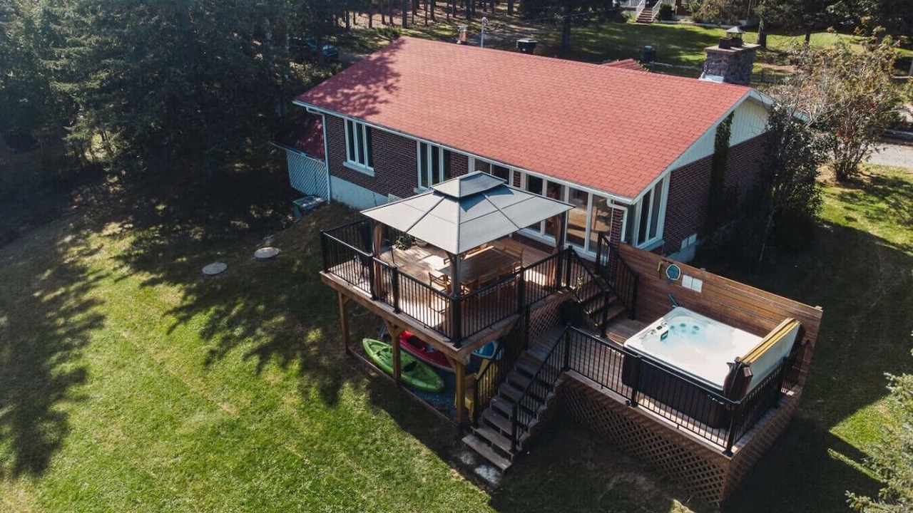Photo of Patio Balcony in Saint-Alexis-des-Monts