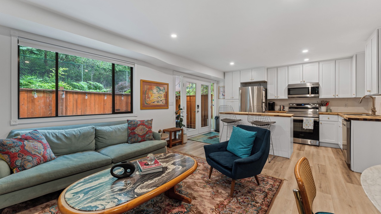 Photo of Livingroom in West Kelowna Estates