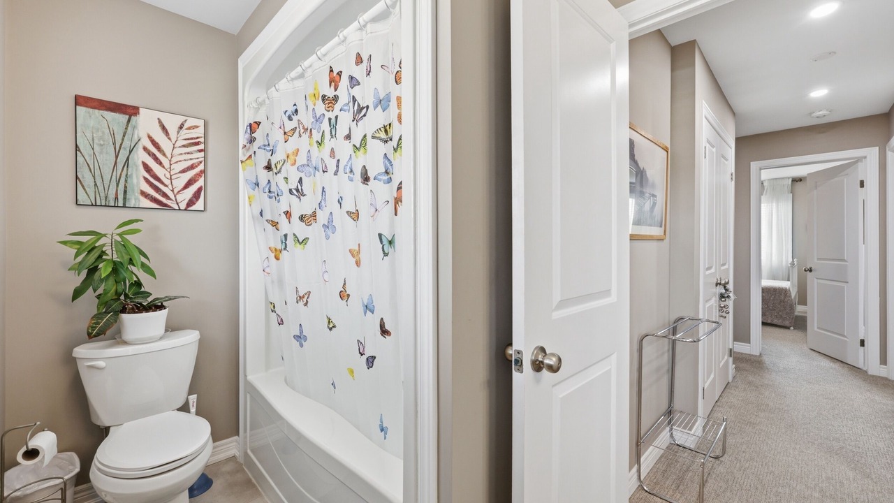 Photo of Bathroom in Niagara Falls
