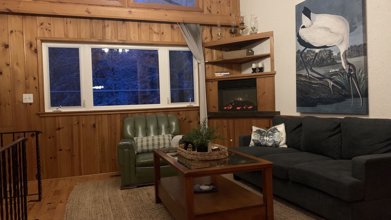 Photo of Livingroom in Bracebridge