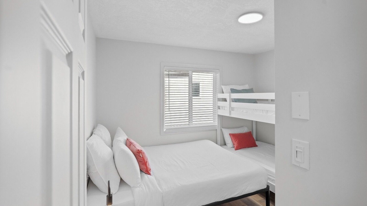 Photo of Bedroom in Lake Cowichan