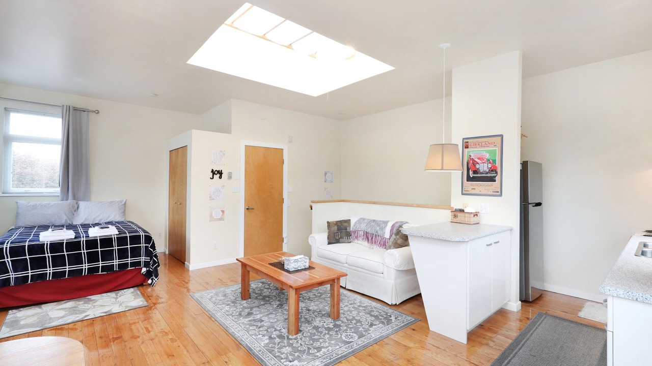 Photo of Bedroom in Courtenay