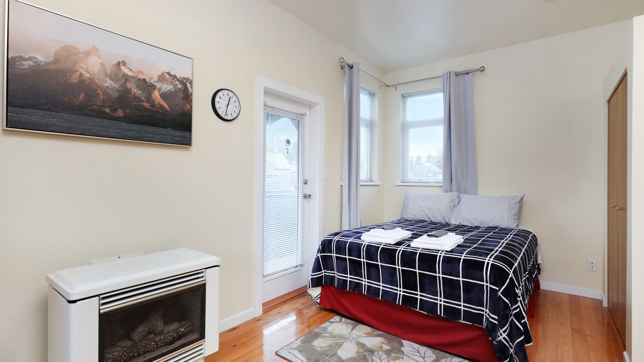 Photo of Bedroom in Courtenay