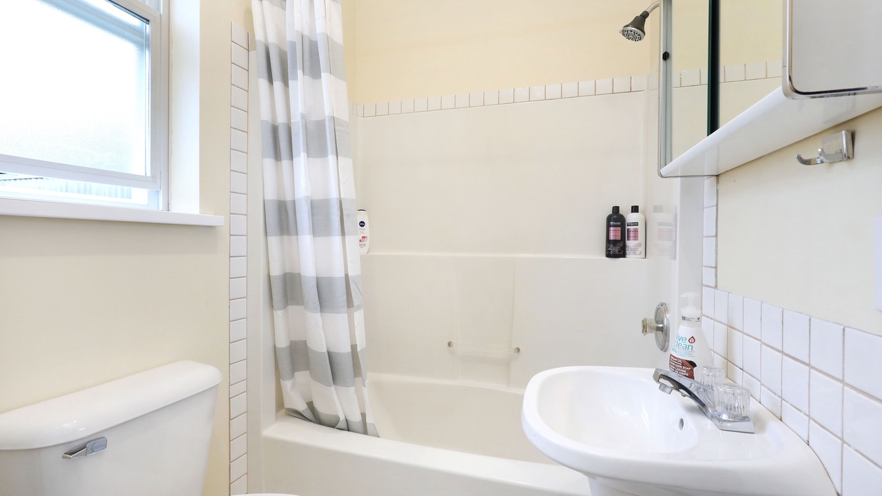 Photo of Bathroom in Courtenay