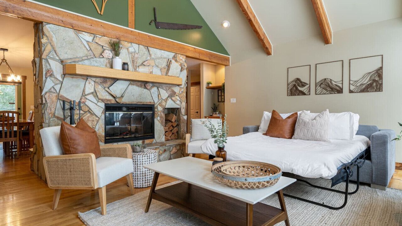 Photo of Bedroom in East Kootenay
