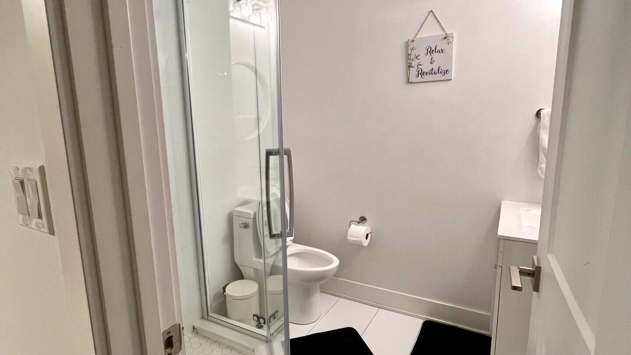 Photo of Bathroom in Niagara Falls