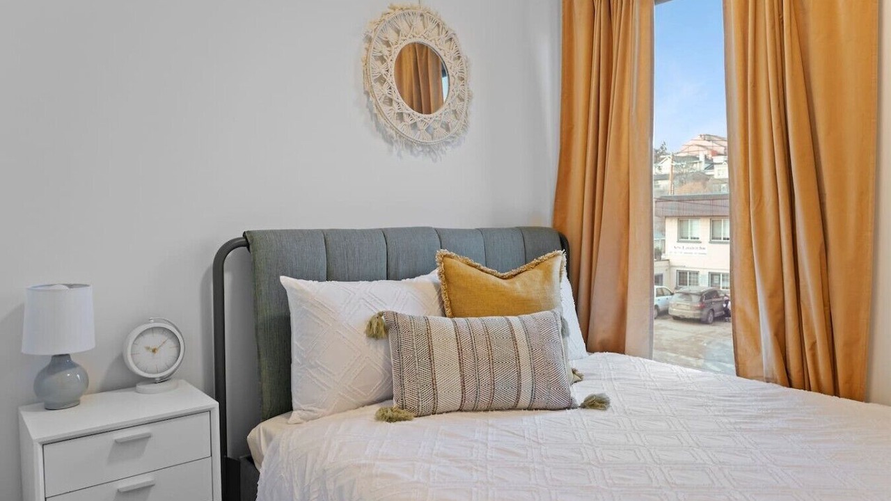 Photo of Bedroom in Crescent Heights