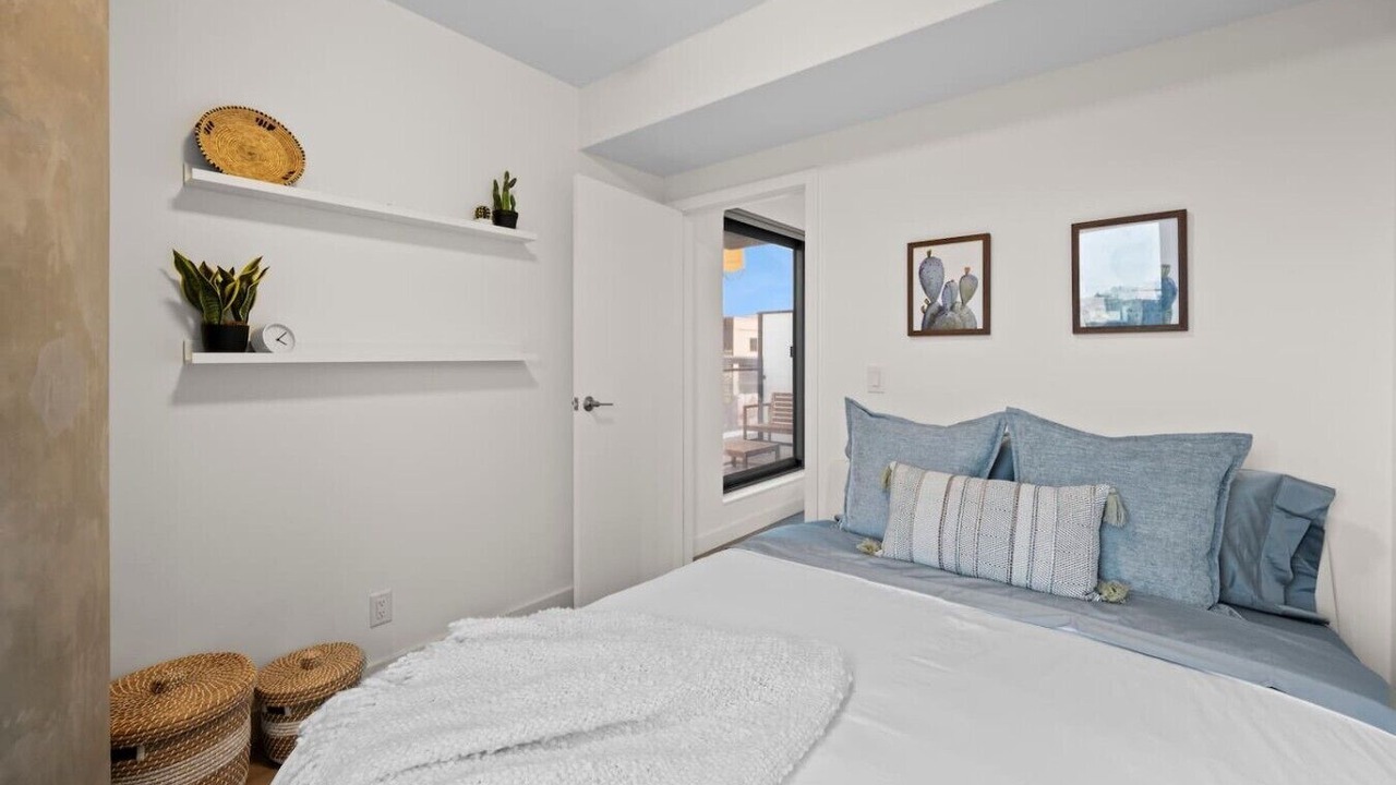 Photo of Bedroom in Crescent Heights