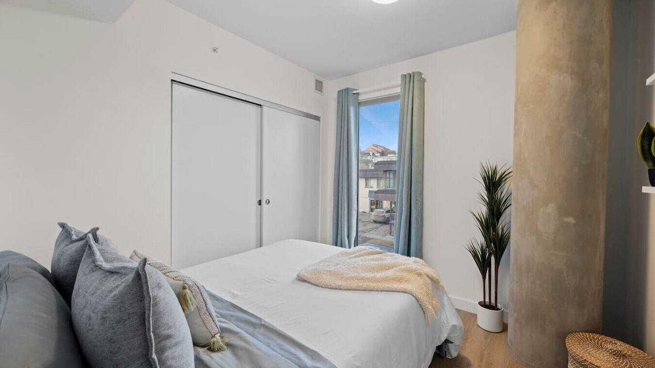 Photo of Bedroom in Crescent Heights
