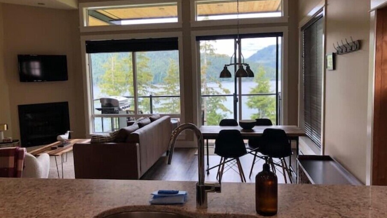 Photo of Livingroom in Port Renfrew