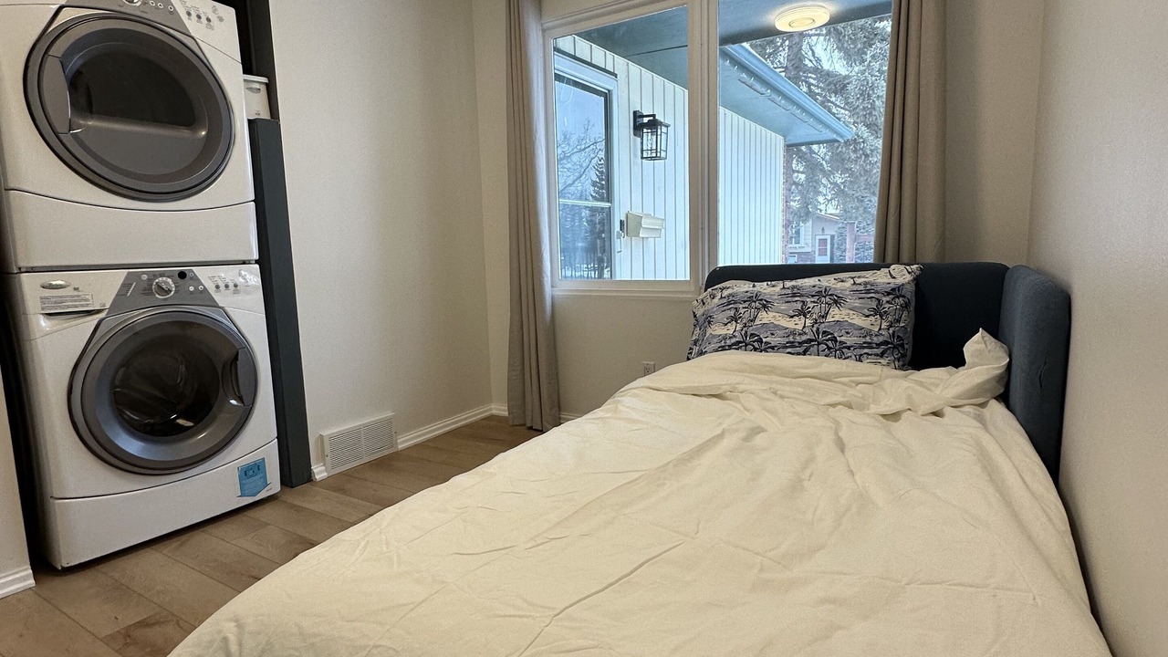 Photo of Bedroom in Midnapore