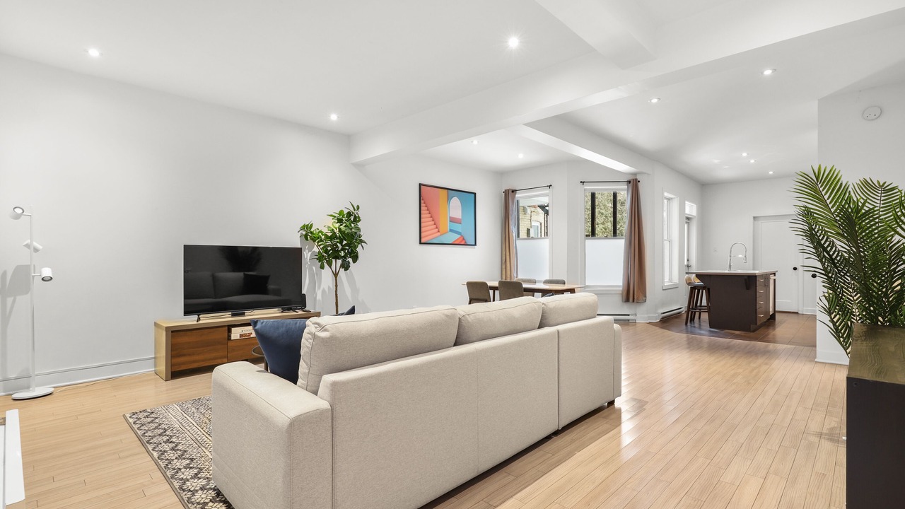 Photo of Livingroom in Little Italy
