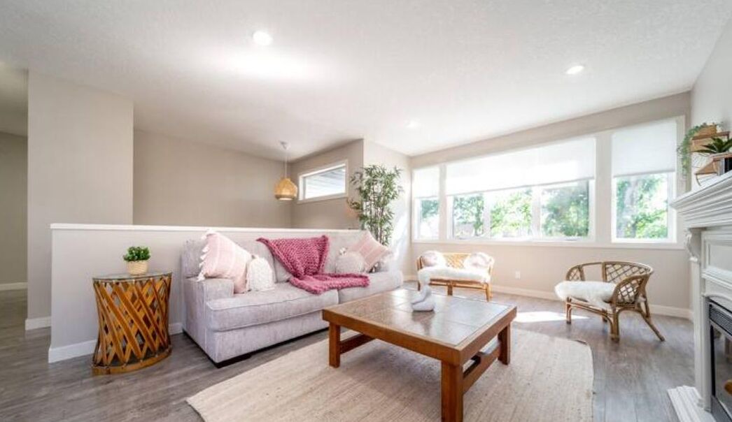 Photo of Livingroom in North Central Edmonton