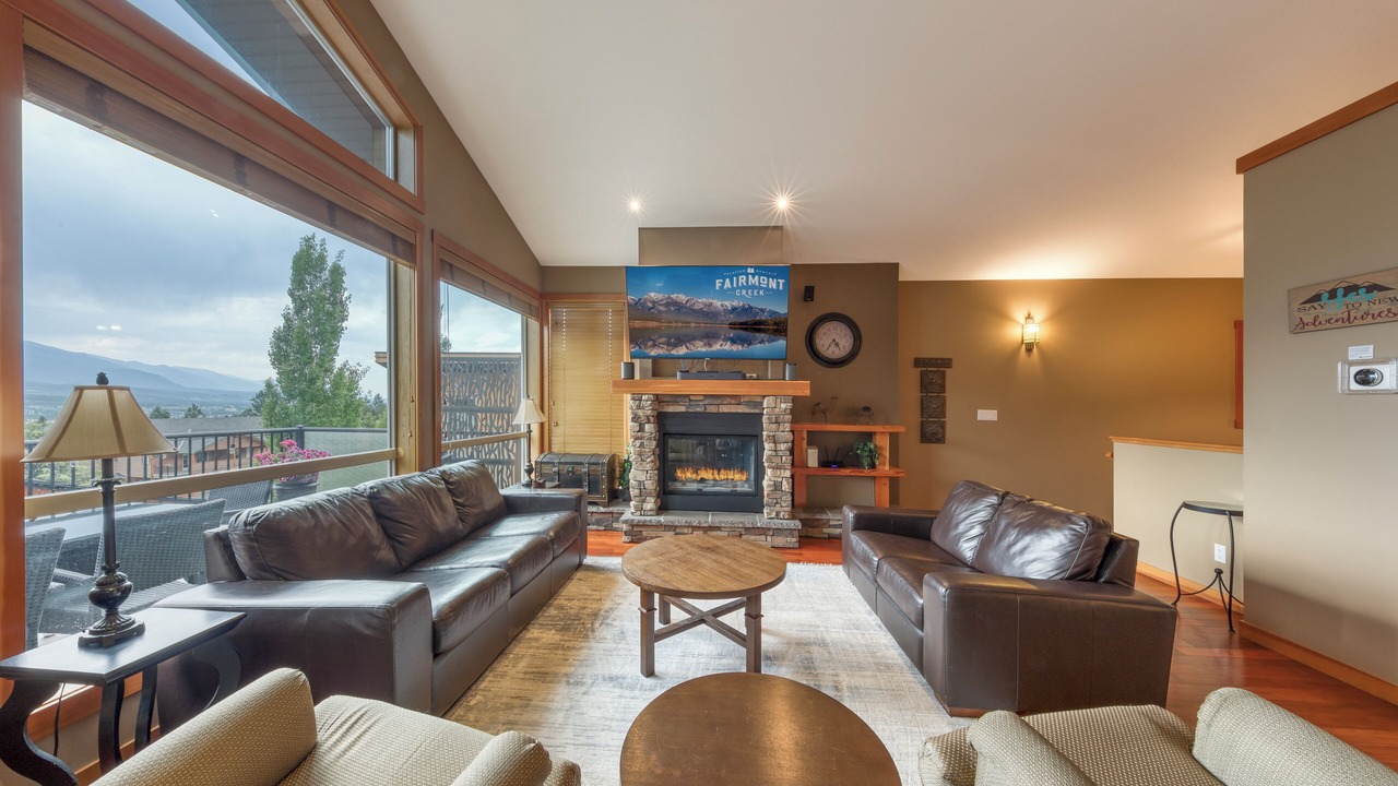 Photo of Livingroom in East Kootenay