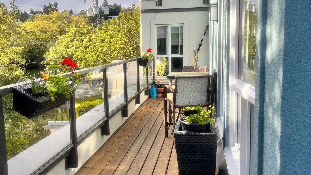 Photo of Patio Balcony in White Rock