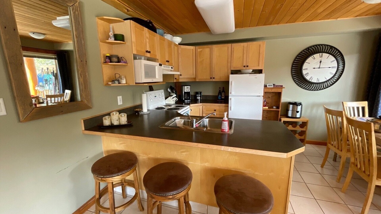 Photo of Kitchen in Okanagan-Similkameen