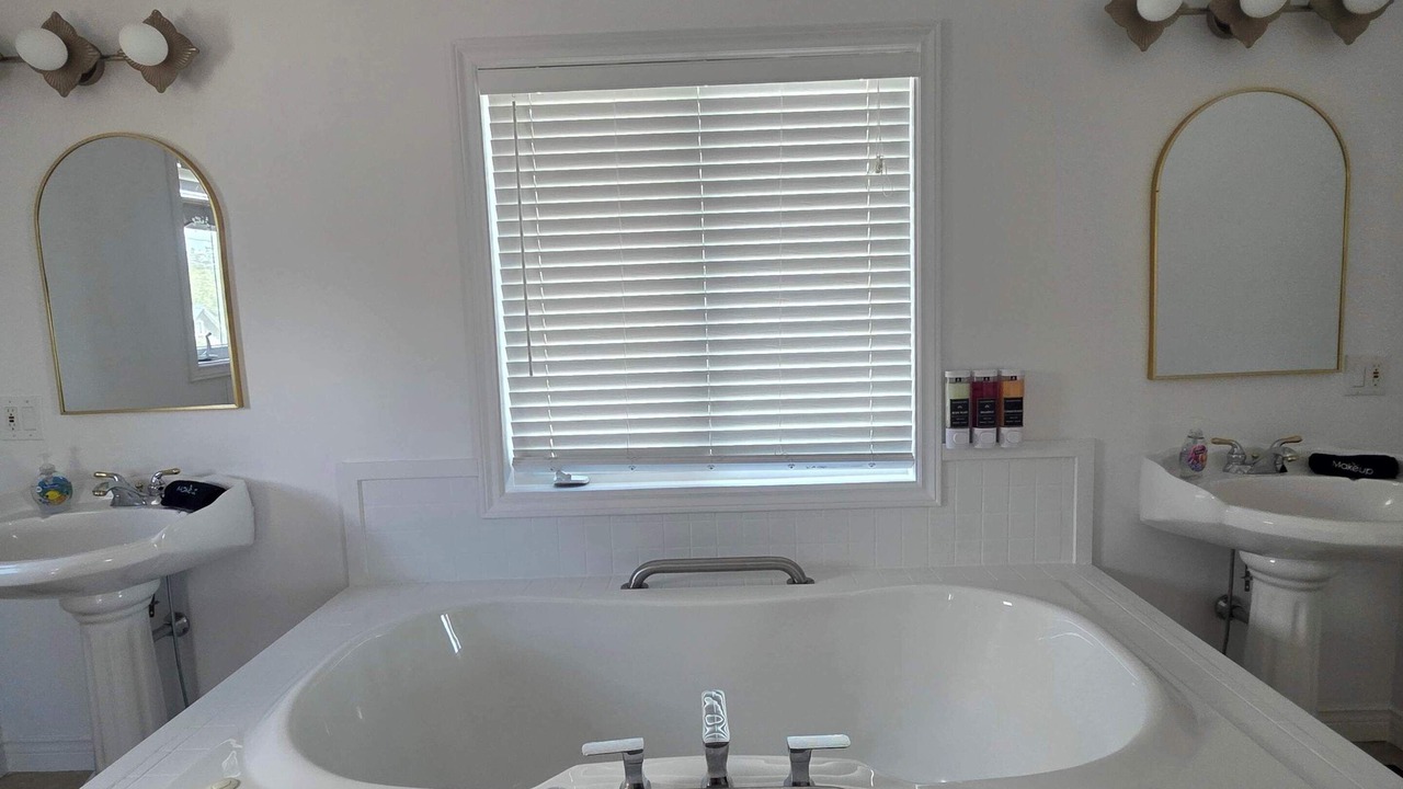 Photo of Bathroom in Hunts Point