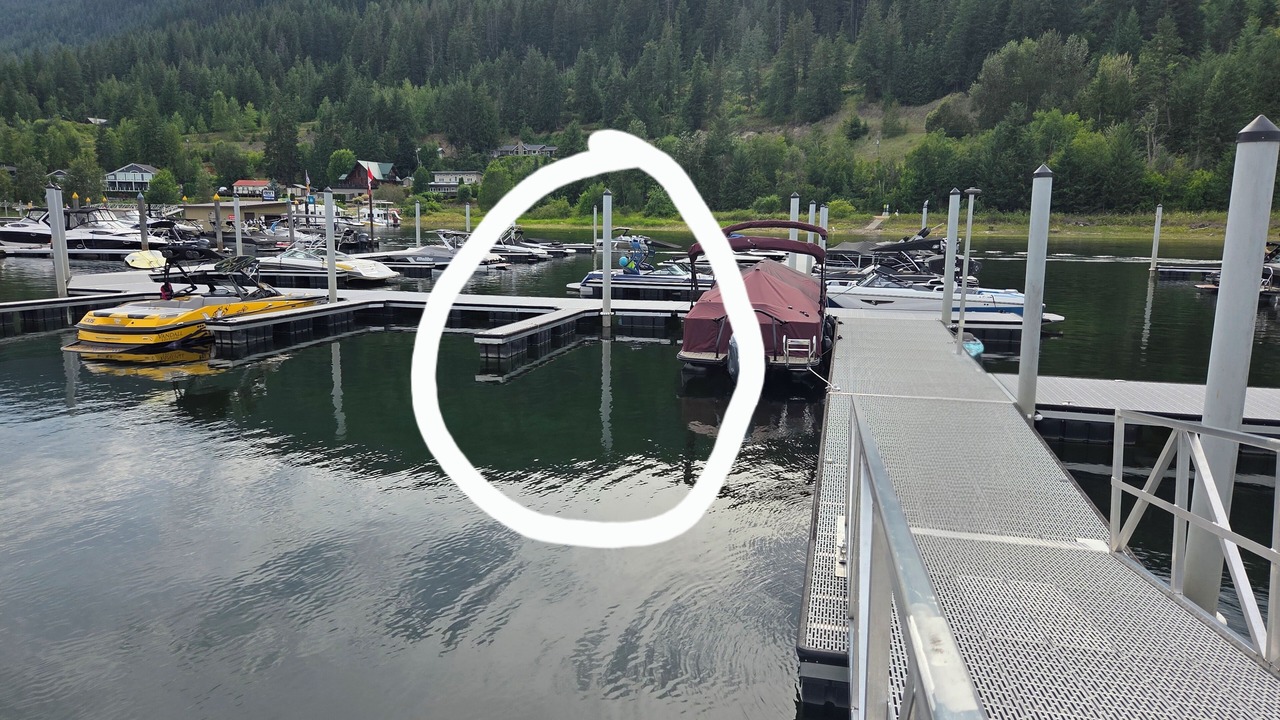 Photo of Others in Sicamous