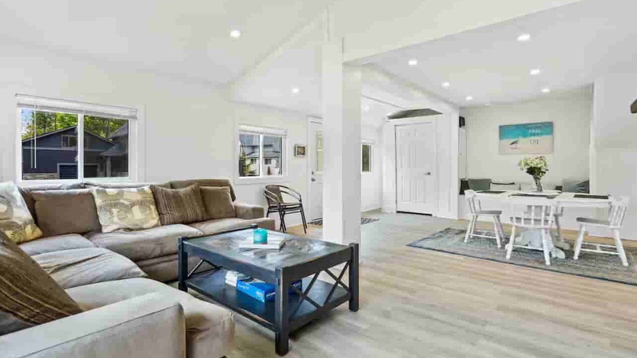 Photo of Livingroom in Crystal Beach