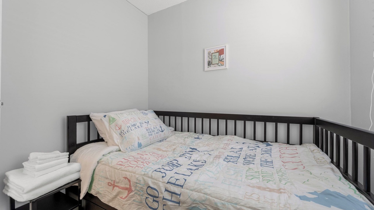 Photo of Bedroom in Crystal Beach
