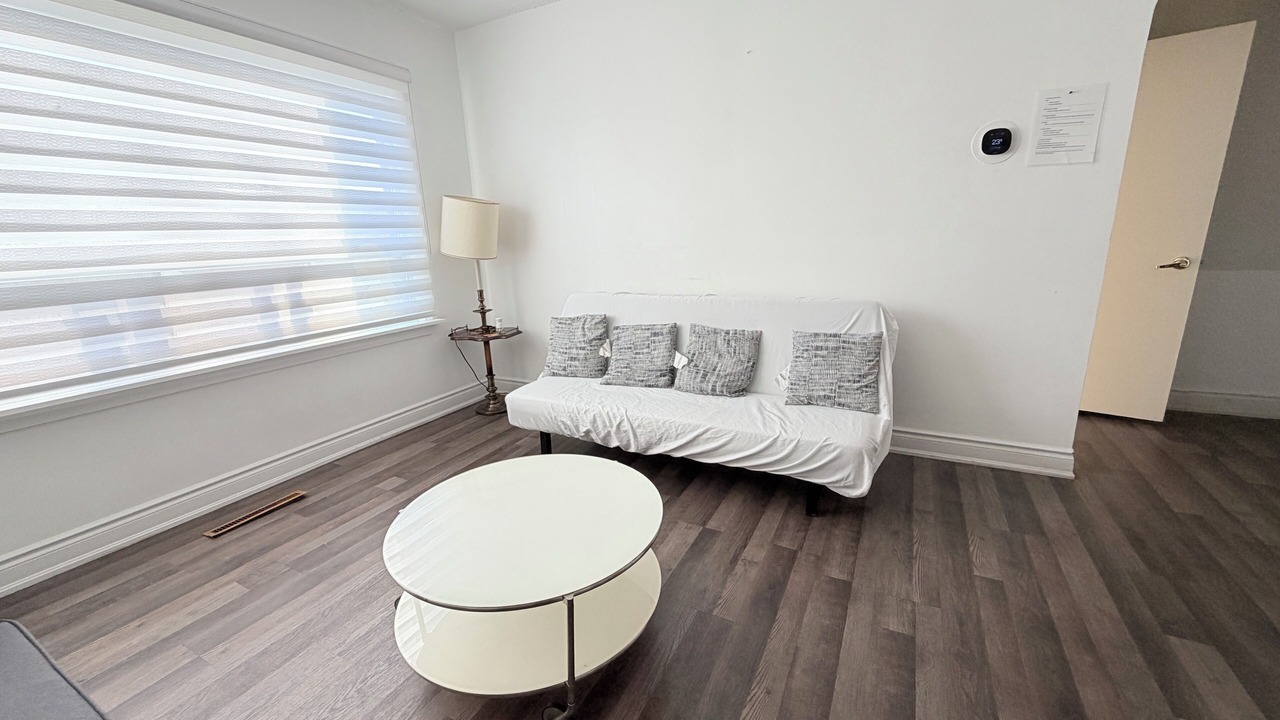 Photo of Livingroom in Streetsville
