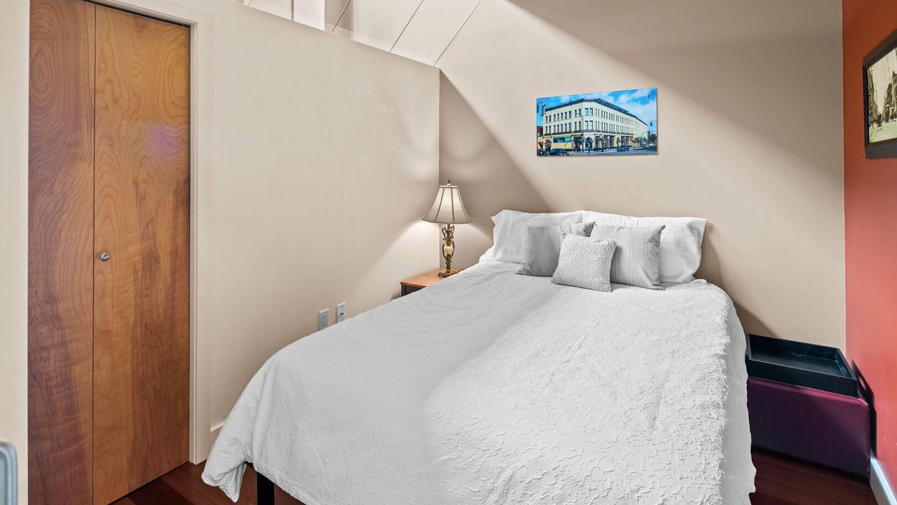 Photo of Bedroom in Downtown Victoria