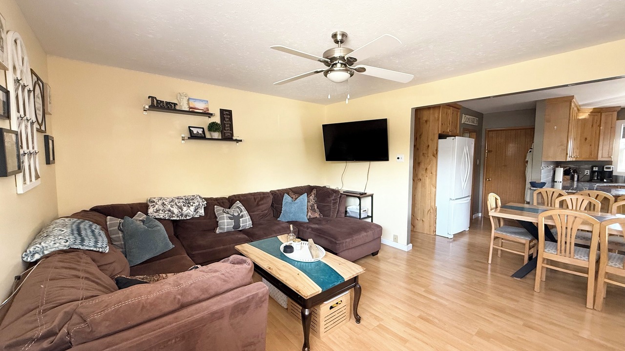 Photo of Livingroom in Coaldale