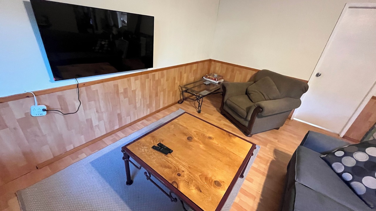 Photo of Livingroom in Lake Cowichan