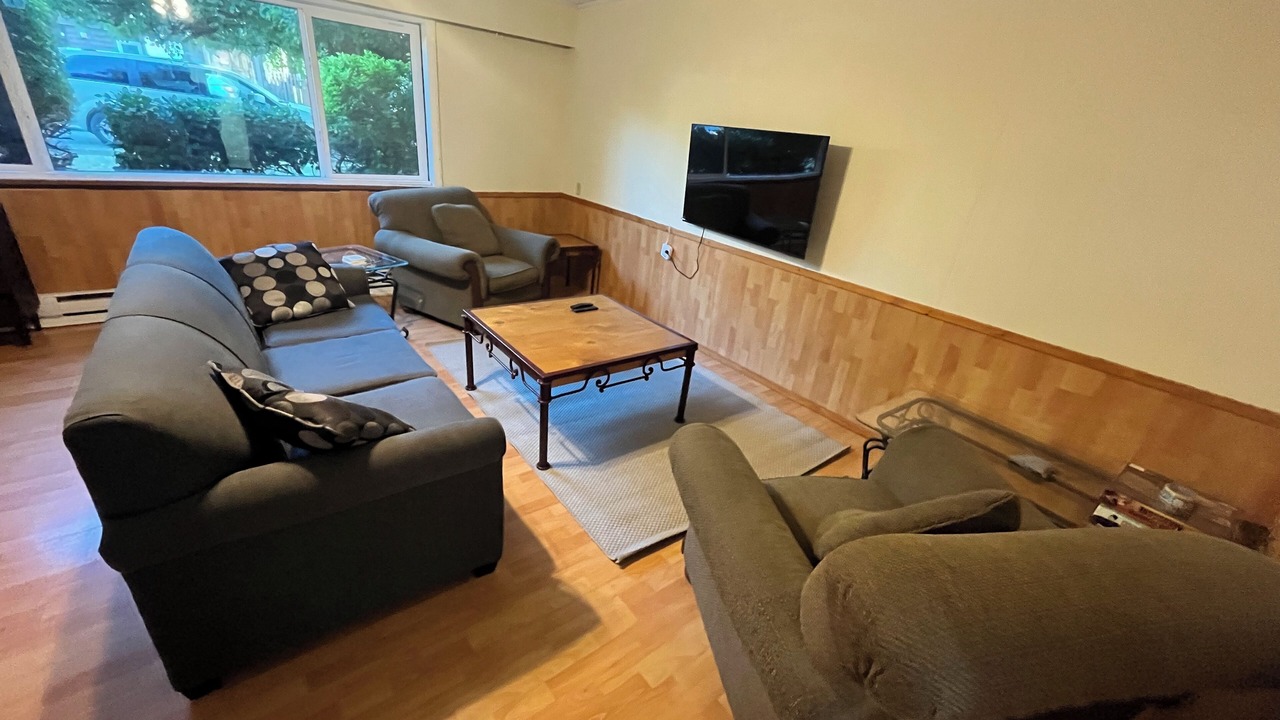 Photo of Livingroom in Lake Cowichan