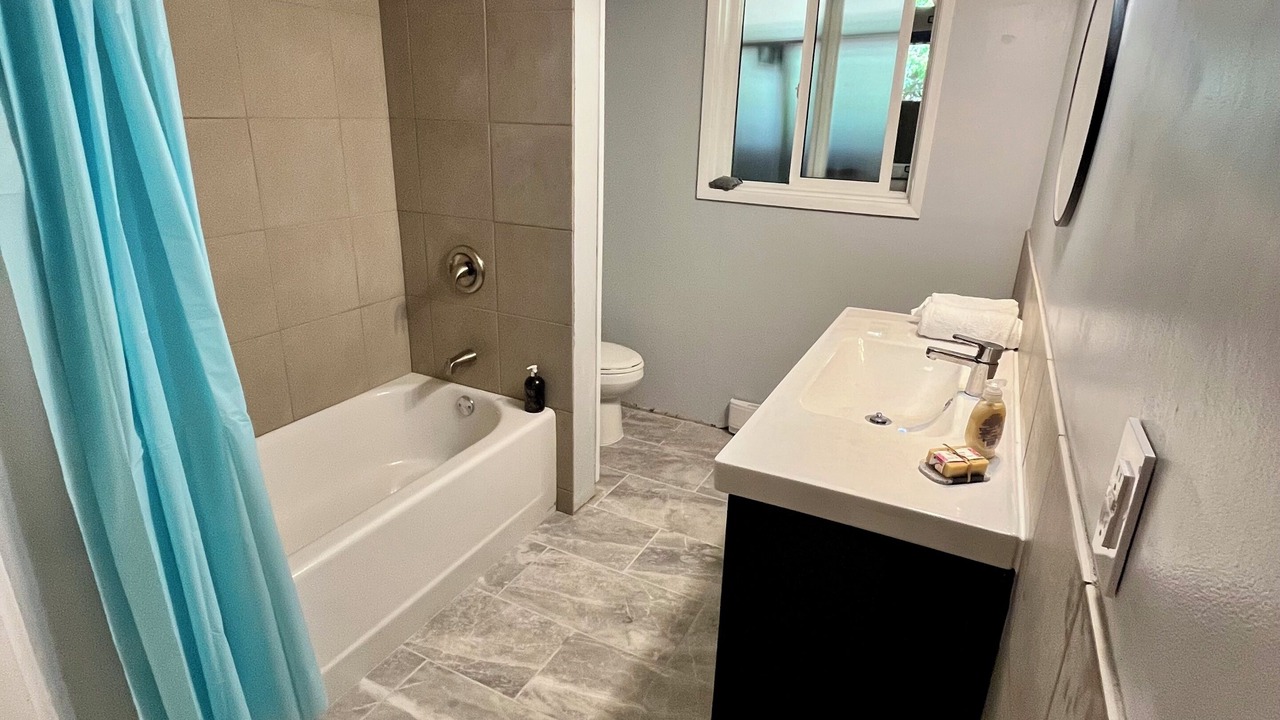 Photo of Bathroom in Lake Cowichan