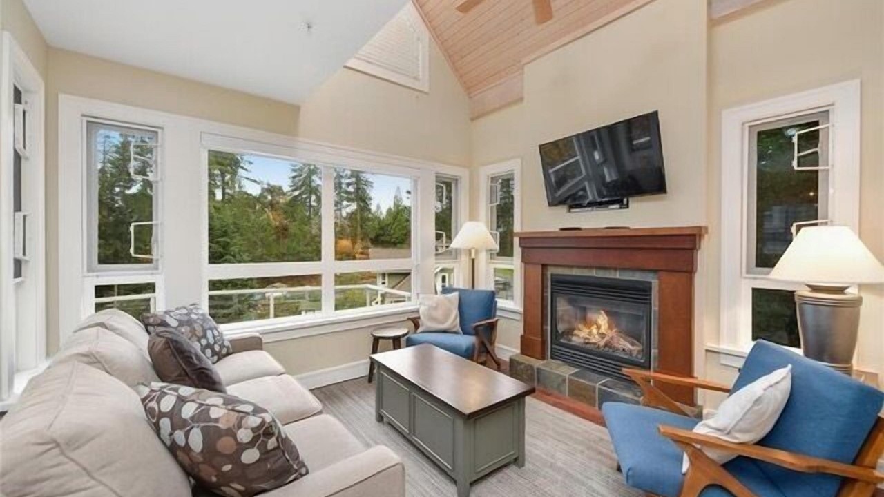 Photo of Livingroom in Pender Island