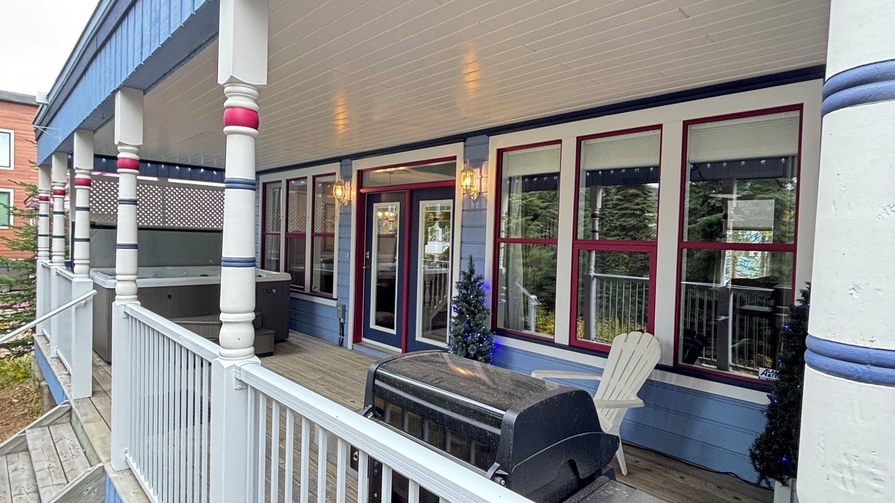 Photo of Patio Balcony in Silver Star Mountain